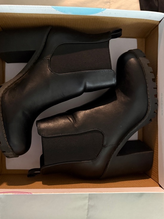 Soda Shoes - Soda Black Chelsea Ankle Booties with Block Heel